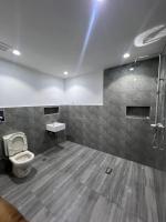 Classic One-Bedroom Apartment with King Bed