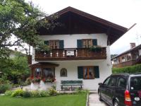 Ferienhaus Bergfreund - Bed and Breakfast Mittenwald