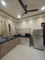 The Sharva 3 by Shiva stays with Open Air Bathtub, Close to Varca beach - B&B Varca