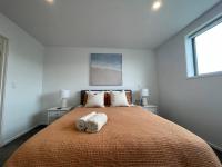Parkside Retreat - 3 Beds -Sleeps 6 Near Westfield - Chambres d’hôtes Christchurch