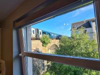 Modern 2 Bed Flat with Parking - B&B Aberdeen