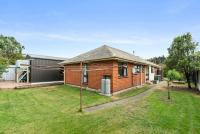 The Iron Gate Family Hideaway - Pet Friendly - B&B Cromwell