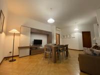 Ampio appartamento vicino all'autodromo - Ample apartment near the racing circuit - B&B Imola