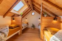Posto Letto in Dormitorio Misto con 4 Letti