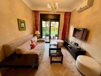 Bel Rez-de-jardin Atlas Golf, Piscine et Parc-Jeux - B&B