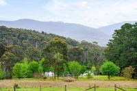3B3B w Farm View w Outdoor Dining,Shared Game Room - B&B Bilpin