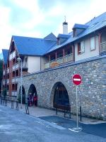 Appartement T2+coin nuit 6 pers résidence de Cami Real au centre du village de saint Lary Soulan avec piscine intérieure+ sauna et hammam - Chambres d'hôtes Saint-Lary-Soulan
