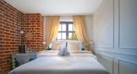 Deluxe Studio with Bath