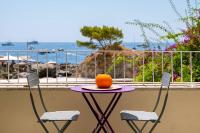 Dolce Vita Beach House stunning views by the sea - B&B