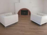 Chambre Lit Queen-Size avec Salle de Bains Commune 