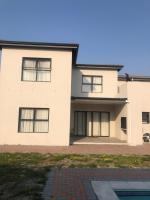 Five bedrooms holiday home - Chambres d’hôtes