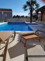 Apartments Sun Dance 2 with heated Pool - B&B Novalja