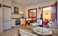 Bungalow moderno con terraza privada y BBQ a 5 min de la playa - B&B Torrevieja