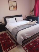 Bora Home Albania me vetshërbim 24 orë pranë Liqenit - B&B Tirana