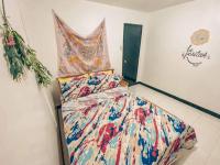 TRP1 - Cozy 2BR Home near Aquaplanet & Clark Airport - Chambres d'hôtes Taconda