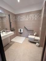 Studio Apartment with King Bed