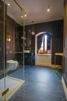 Camera Matrimoniale con Bagno in Comune 