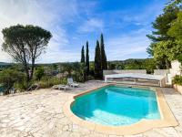 Superbe Gîte T2 4 personnes à 5 mn du Castellet et du Circuit Paul Ricard et à 10 mn de la plage - B&B