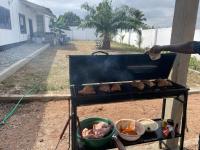 Sleep6-PrivateGarden-OffStreetParking-AirCon Kasoa - B&B Kasoa