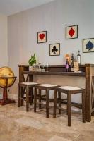 6BR Luxe Vegas Villa • Heated Pool, Spa & Games - B&B Henderson