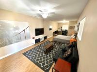 Central Private King Suit Washer Dryer 2 Miles to Hospital - B&B Winter Haven