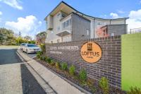 Tranquil Apartment in Green, Well Connected Suburb - B&B