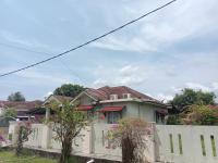 Villa Medina Lake Bungalow 15 pax Bagan Lalang - B&B