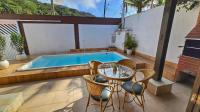 Linda Casa com Piscina - Praia do Pernambuco - Guarujá - B&B