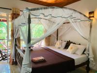 Deluxe Double Room with Benefits