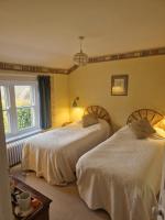 Camera Doppia con Letti Singoli