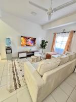 Majestic Homes - HER MAJESTY - B&B Mombasa