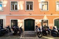 WHome Elegant Chiado Retreat Comfort in Lisbon's Heart - B&B Lisbon
