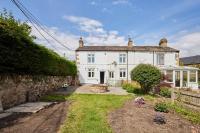 Castle View Cottage - Bed and Breakfast