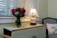 Deluxe Queen Suite - Not Pet Friendly