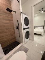 Casa Blanca Studio with Washer Dryer - Ferienwohnung Lehigh Acres