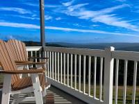 ML148 Corner Unit Fireplace WiFi Parking Connects To ML150 Rented Separately - B&B Snowshoe