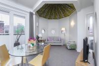 The Aristocrat - Fitzrovia - by Frankie Says - B&B