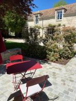 La Grangerie - Maison en pierre centre village - B&B Arbonne-la-Forêt