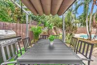 Sunny Days Getaway, 5BD Heated Pool Family Home! - Chambres d’hôtes Fort Lauderdale