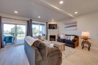 Balconies with Scenic River Views Hammond Townhome! - B&B Hammond