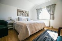 Twin or Double Room with Shared Bathroom