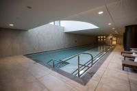 Modern 2BR Abode with Balcony View Gym Access - B&B