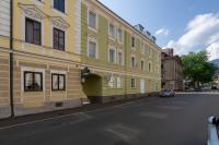 Spacious 7-Person Leoben Apartment - Ideal for Workers, Groups & Family - B&B Leoben