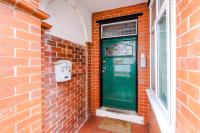 Stylish 1-Bed Apartment in St. Annes - Bed and Breakfast Lytham St Annes