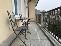 Apartment mit 2 Schlafzimmern und Balkon