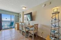 Impeccable Oceanfront Suite, Top Floor! L1543 - B&B