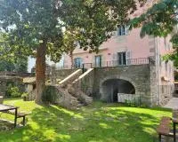 Tresanea Apartamentos - B&B Ituren