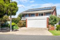 Clifton Springs Ocean View House With Woodfire Oven and BBQ - Chambres d’hôtes