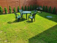 Apartament Przy Termach z ogrodem - Bed and Breakfast Jelenia Góra