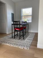 4 Stanford! Furnished Apartment, Gated Parking, Laundry - Chambres d'hôtes East Palo Alto